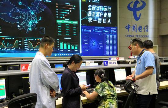按照防台防汛通信保障预案，中国电信上海公司NOC精心布置网络维护计划。